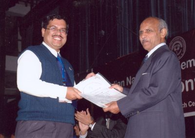 Receiving INAE Young Engineering Award 2007